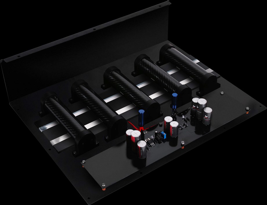 SYNERGISTIC RESEARCH POWERCELL 12 UEF SE Güç Düzenleyici Filtre
