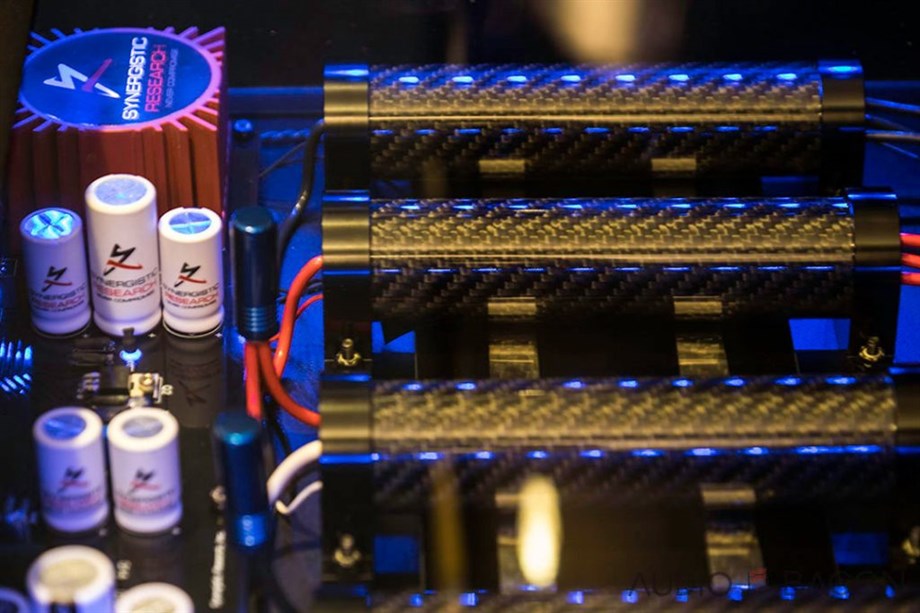 SYNERGISTIC RESEARCH POWERCELL 12 UEF SE Güç Düzenleyici Filtre