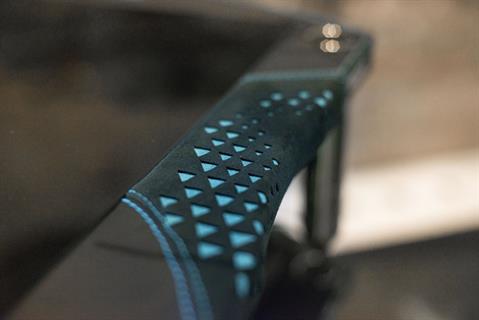  B BY BASSOCONTINUO  ACCORDEON XL4 2.1 Mcintosh Edition Hifi Sehpa
