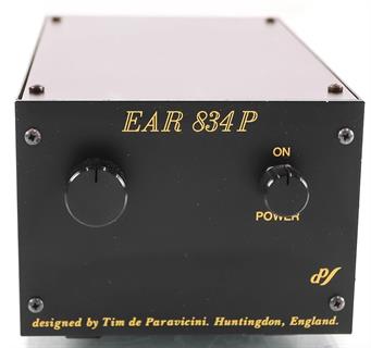 EAR 834 P  Lambalı Pikap Preamplifikatörü