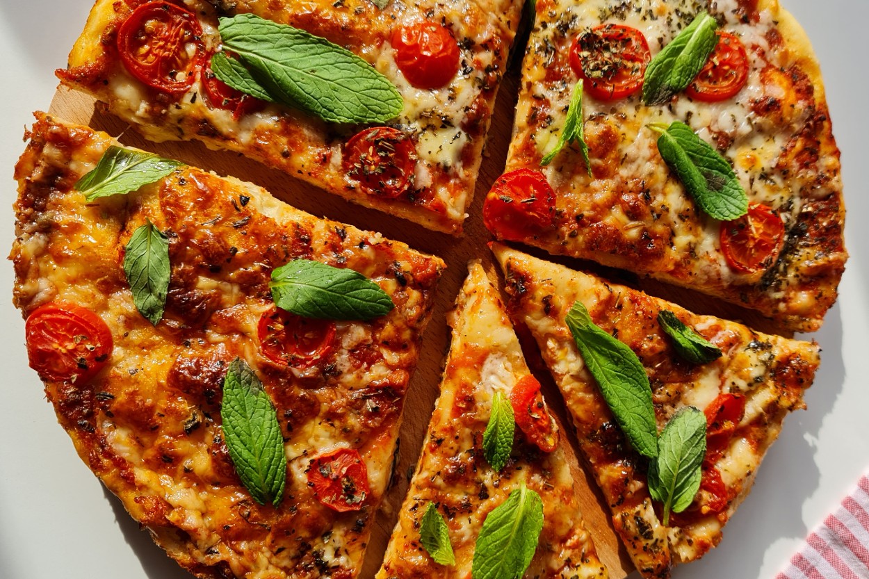 Evde Kolay Pizza Yapımı