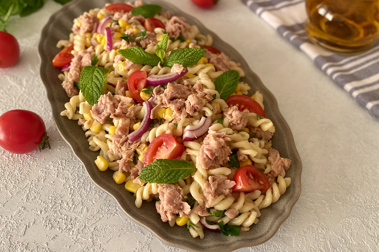 Makarna Salatası Tarifleri: Pratik ve Lezzetli Alternatifler