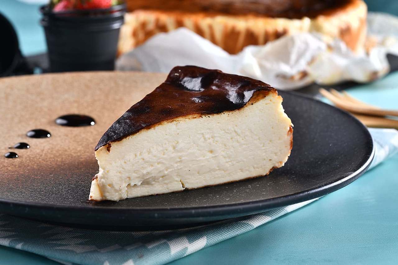 San Sebastian Cheesecake Tarifi: İspanya’nın Meşhur Yanık Cheesecake’i