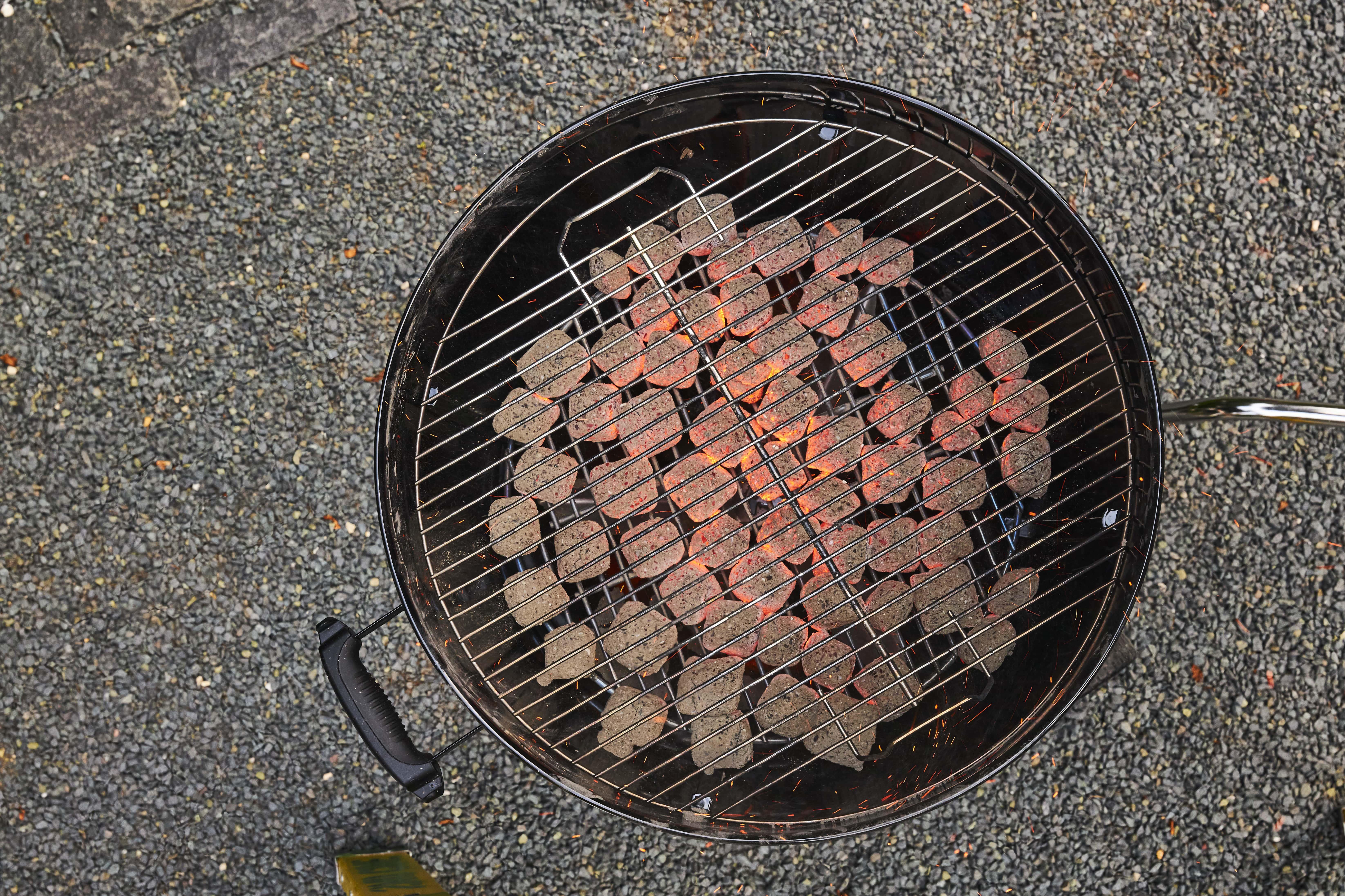 Weber Classic Kettle 57 cm Siyah Kömürlü Barbekü 1341504