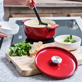 KitchenAid Kapaklı Döküm Demir Tencere 22 cm / 3.3 L Empire Red