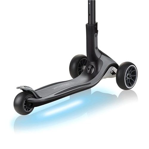 Globber Ultimum Işıklı Scooter Siyah 613-120