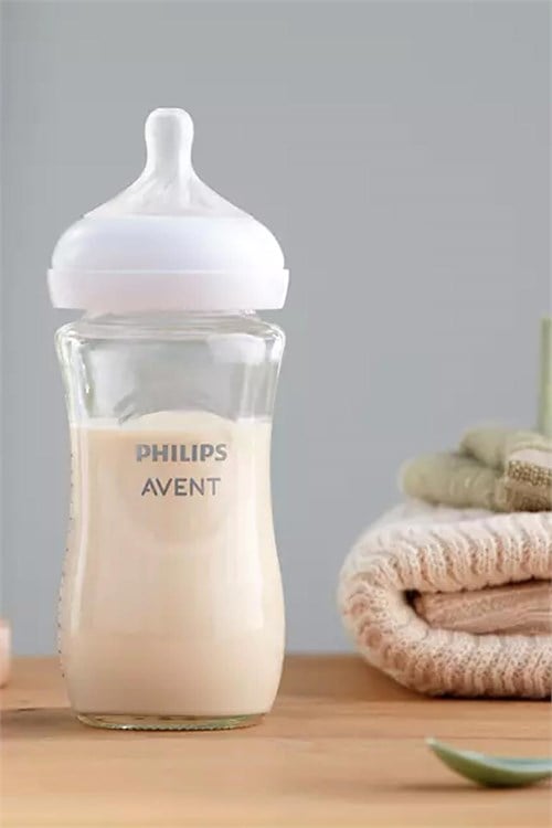 Philips Avent Doğal Tepkili Cam Biberon 240 ml 1+ Ay SCY933/01