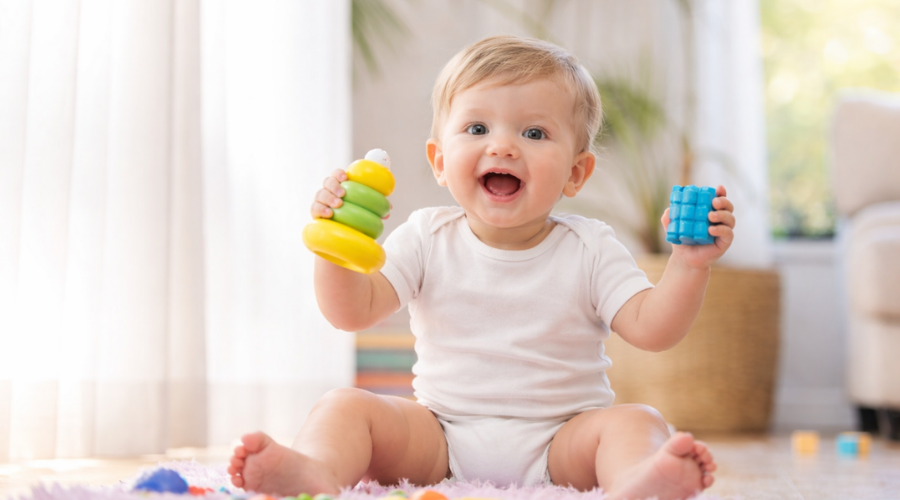 11 Aylık Bebek Gelişimi: Bağımsızlığın Eşiğinde İlk Adımlar ve Anlamlı Heceleler