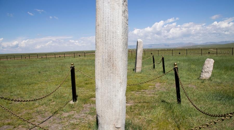 Eski türkçe kız isimleri bilgilerinin edilinebileceği orhun yazıtları