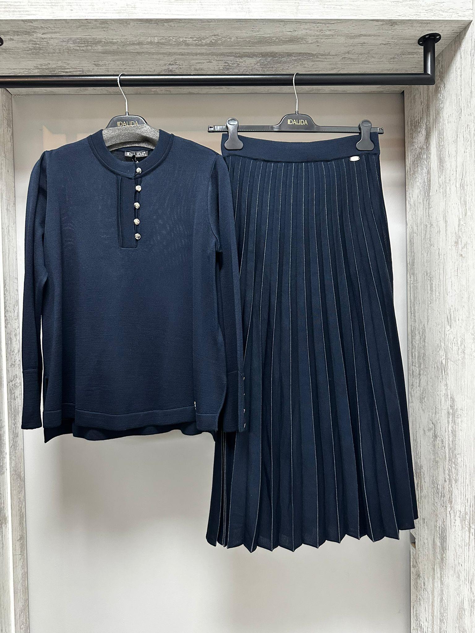 Missdalida 26K - 6018 Oası-Dark Navy Düğmeli Yün Bluz 