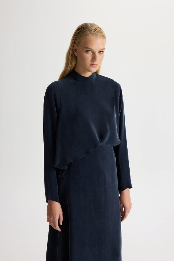 Missdalida 26Y- 6035 DARK NAVY ÖN KISMI HAREKETLİ CUPRO TUNİK