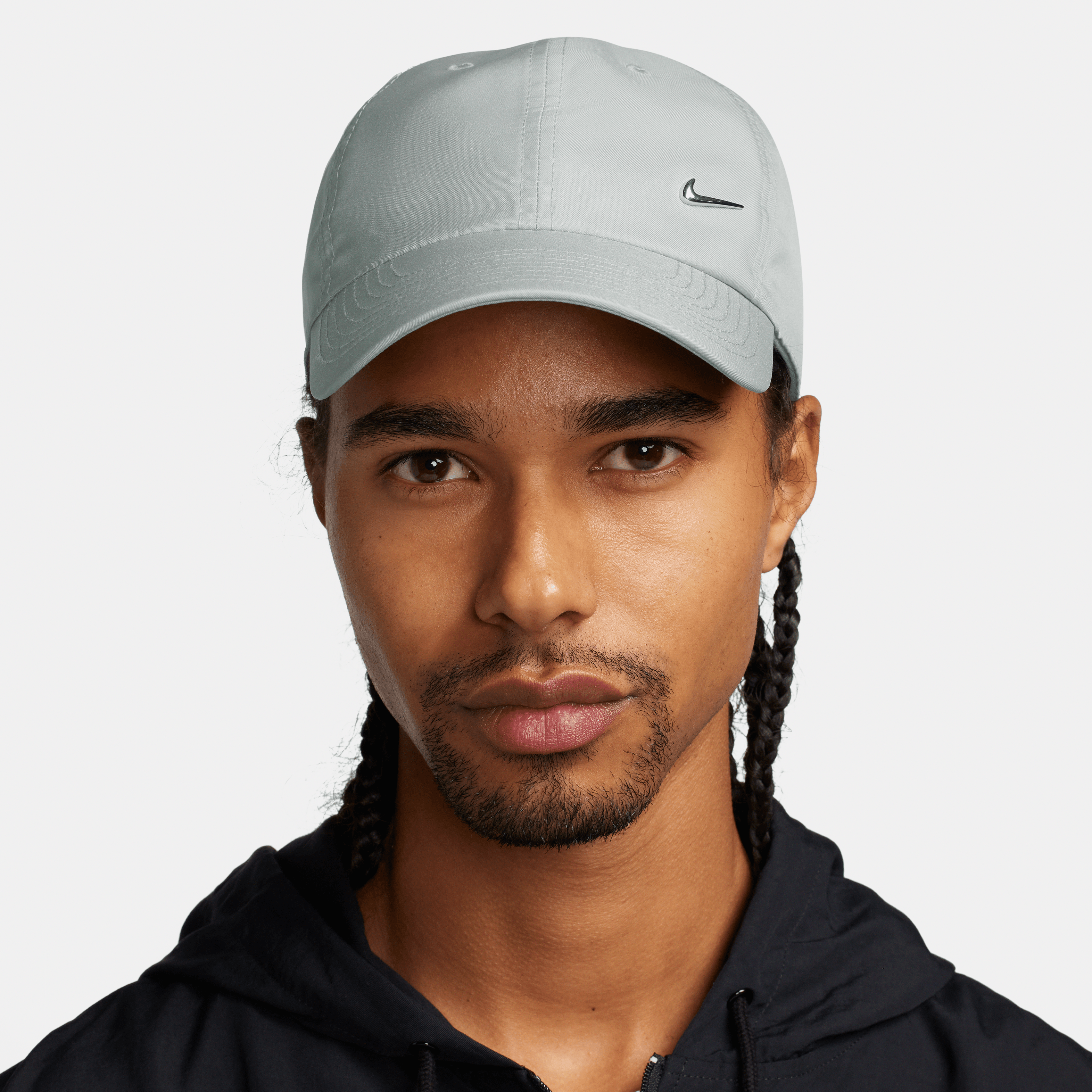 Nike Dri-FIT Club Yumuşak Metal Swoosh Şapka