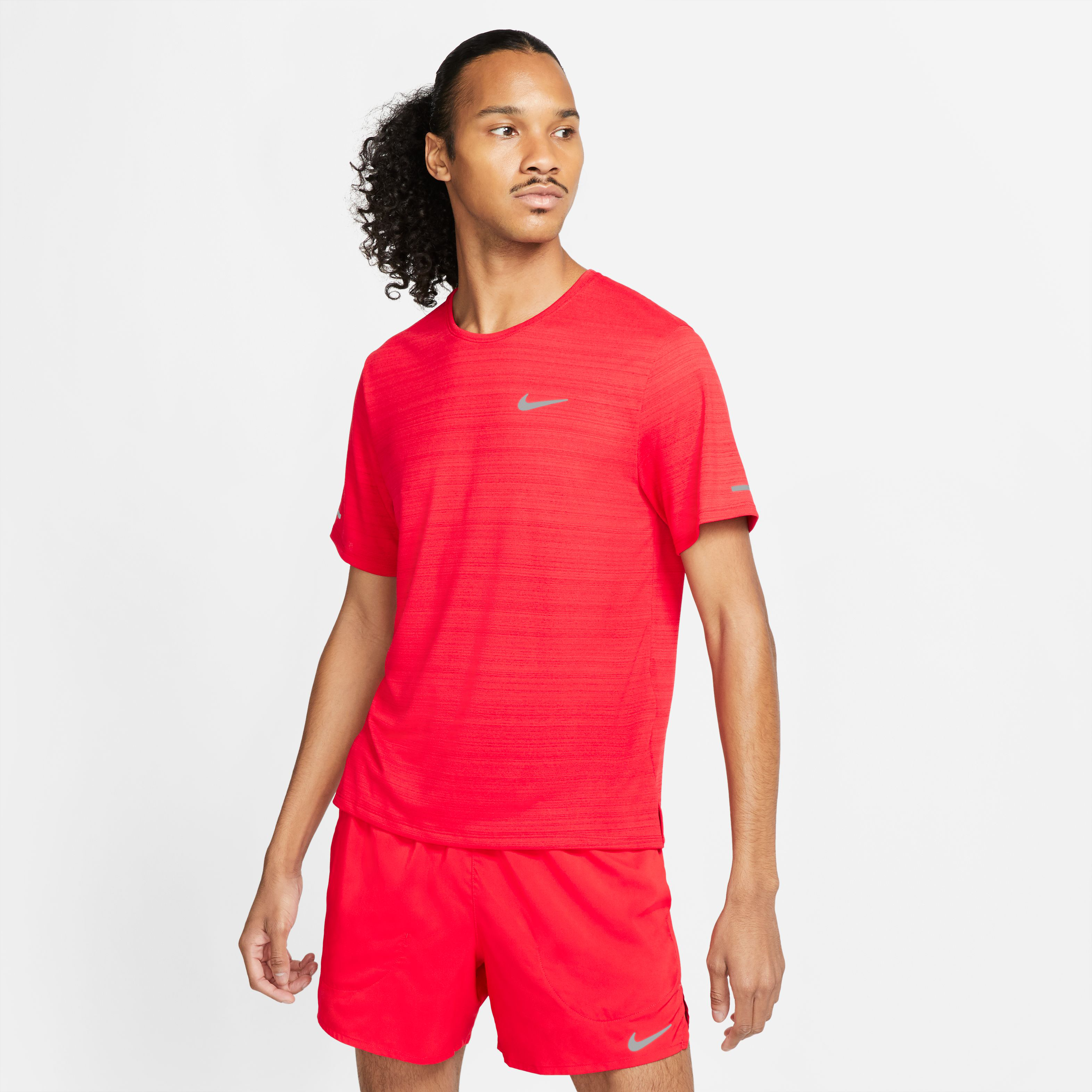 Nike Dri-FIT Miler Erkek Koşu Üstü