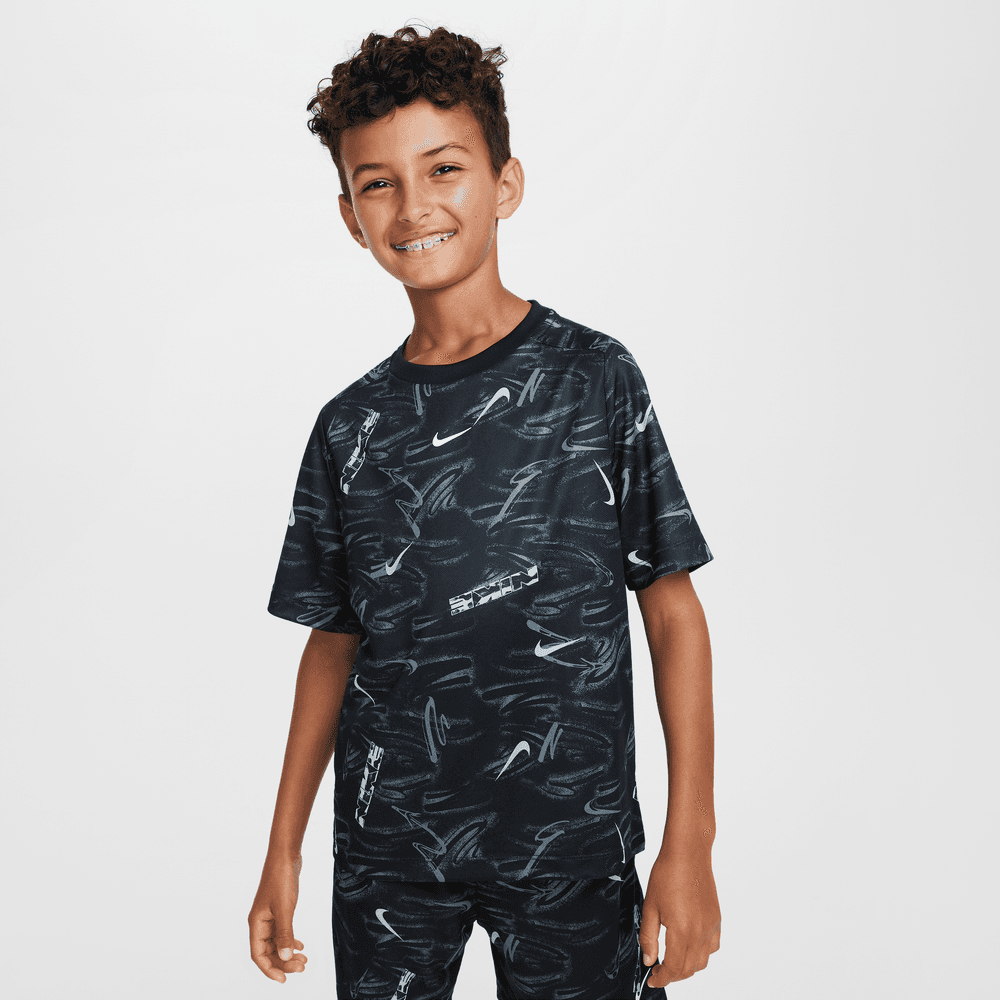 Nike Multi Dri-FIT Kısa Kollu Genç Çocuk (Erkek) Antrenman Üstü