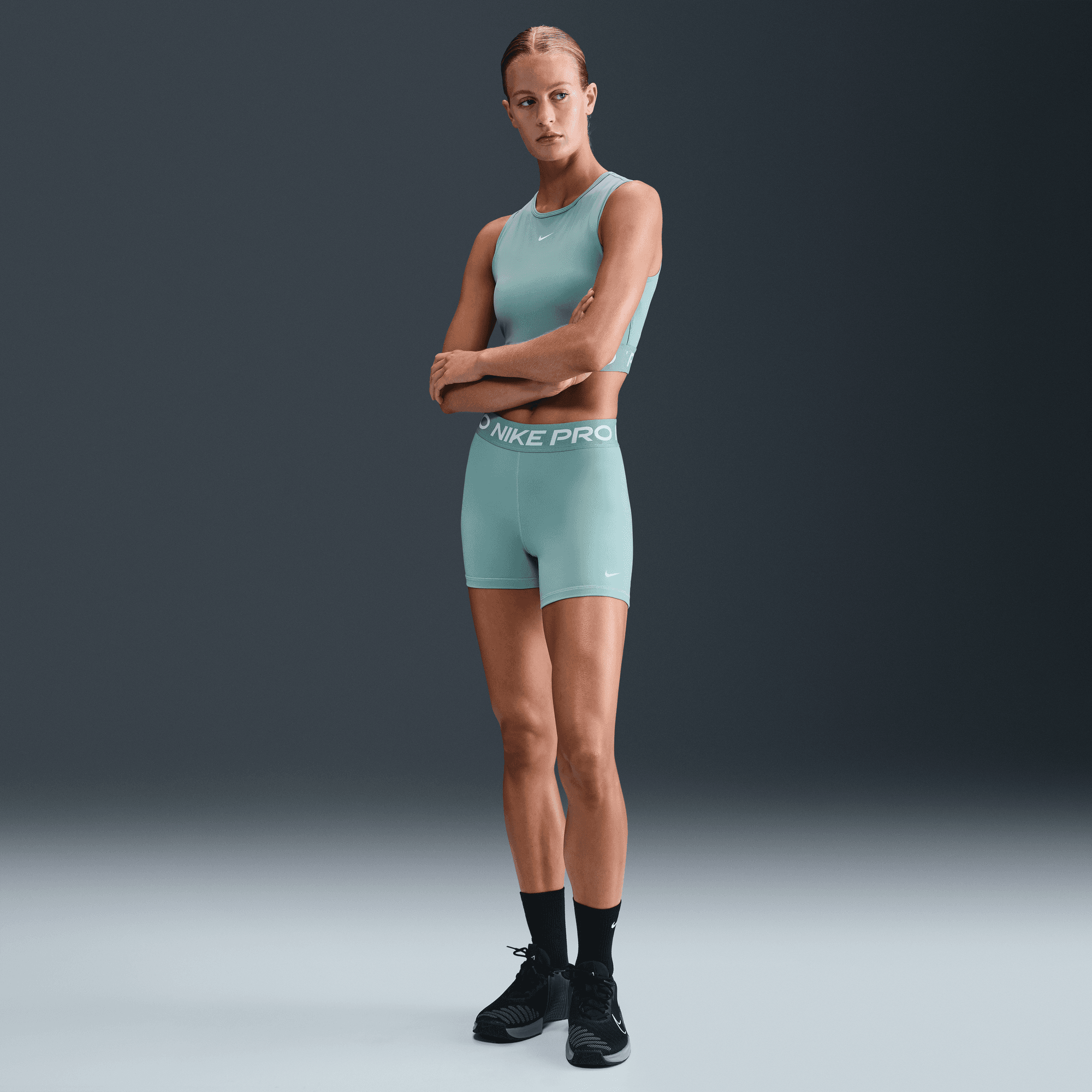 Nike Pro 365  Kadın Şortu