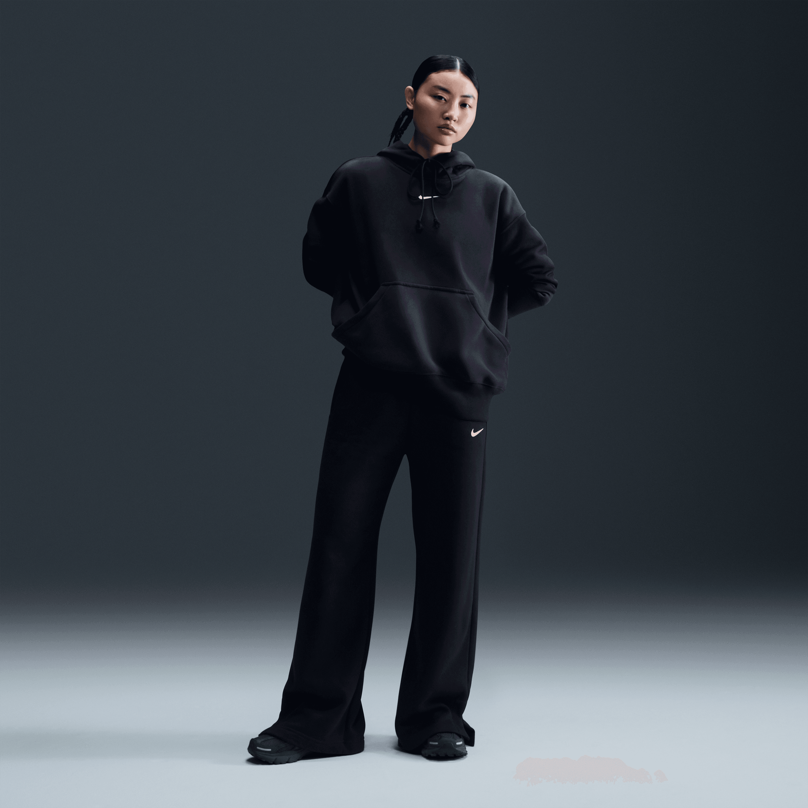 Nike Sportswear Phoenix Fleece Bol Kesimli Kadın Kapüşonlu Sweatshirt'ü