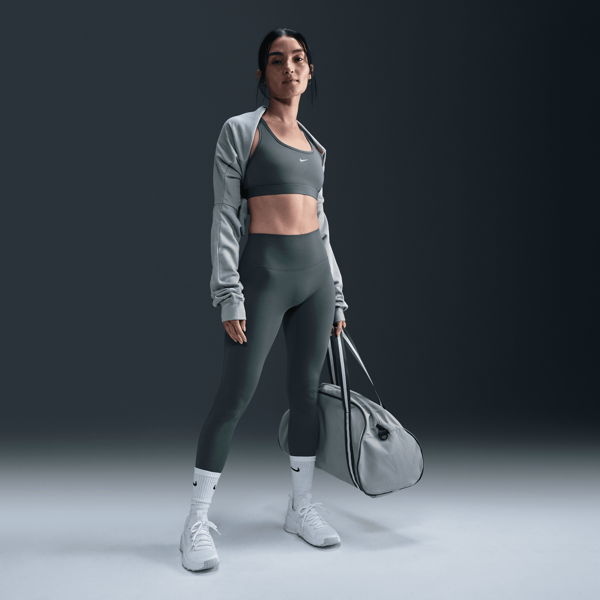 Nike Swoosh Light Support Dolgusuz Kadın Spor Sütyeni