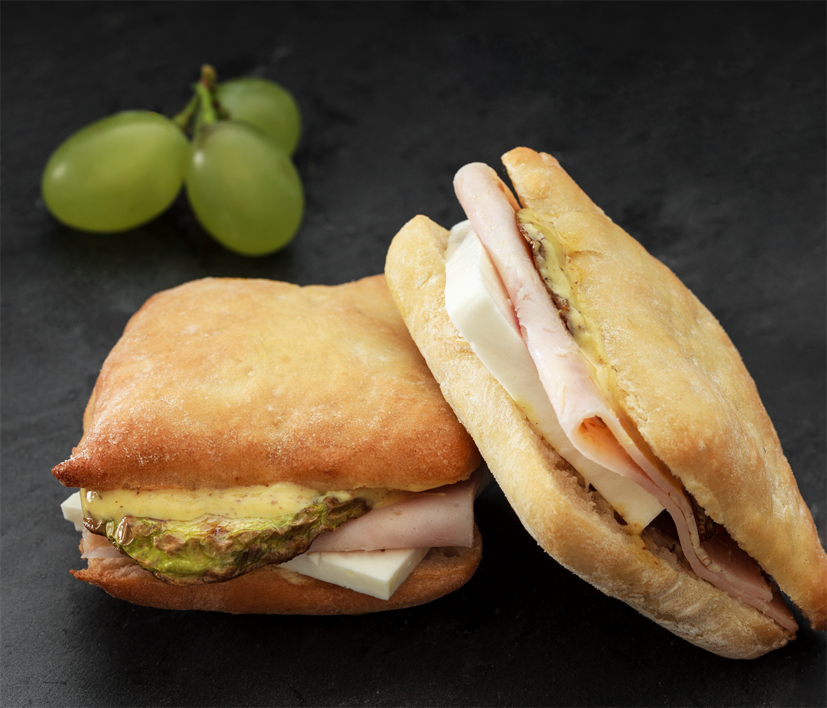 Mini Sandwich with Smoked Turkey - 12 pcs