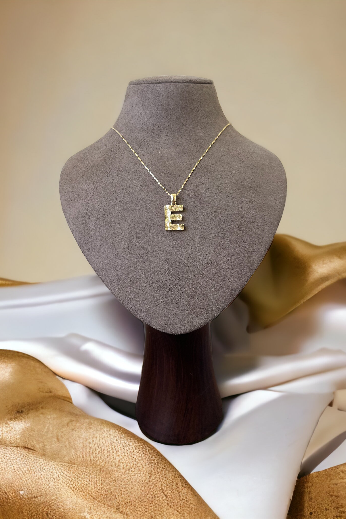 14 Ayar Altın E Harf Kolye Ucu