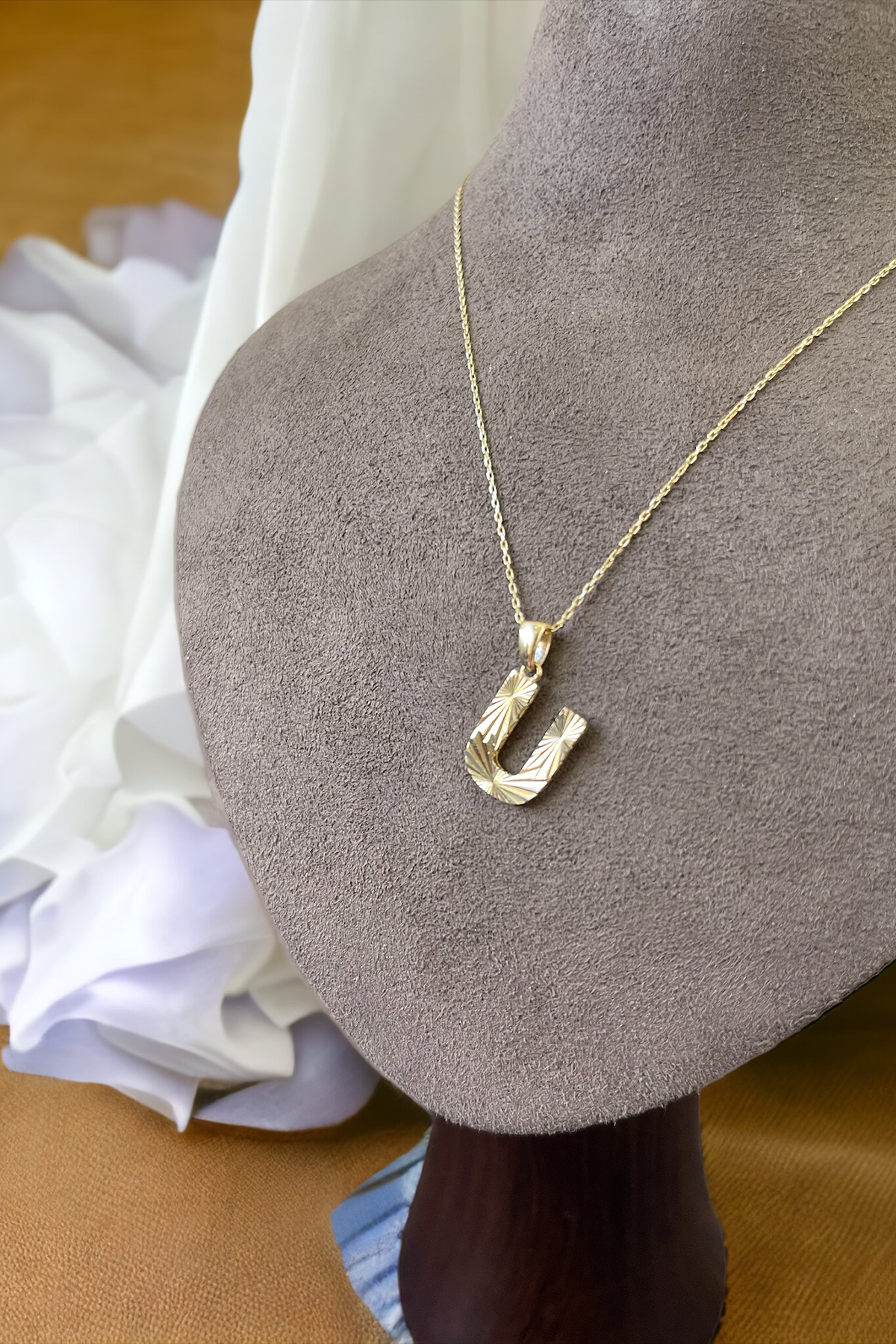 14 Ayar Altın U Harf Kolye Ucu