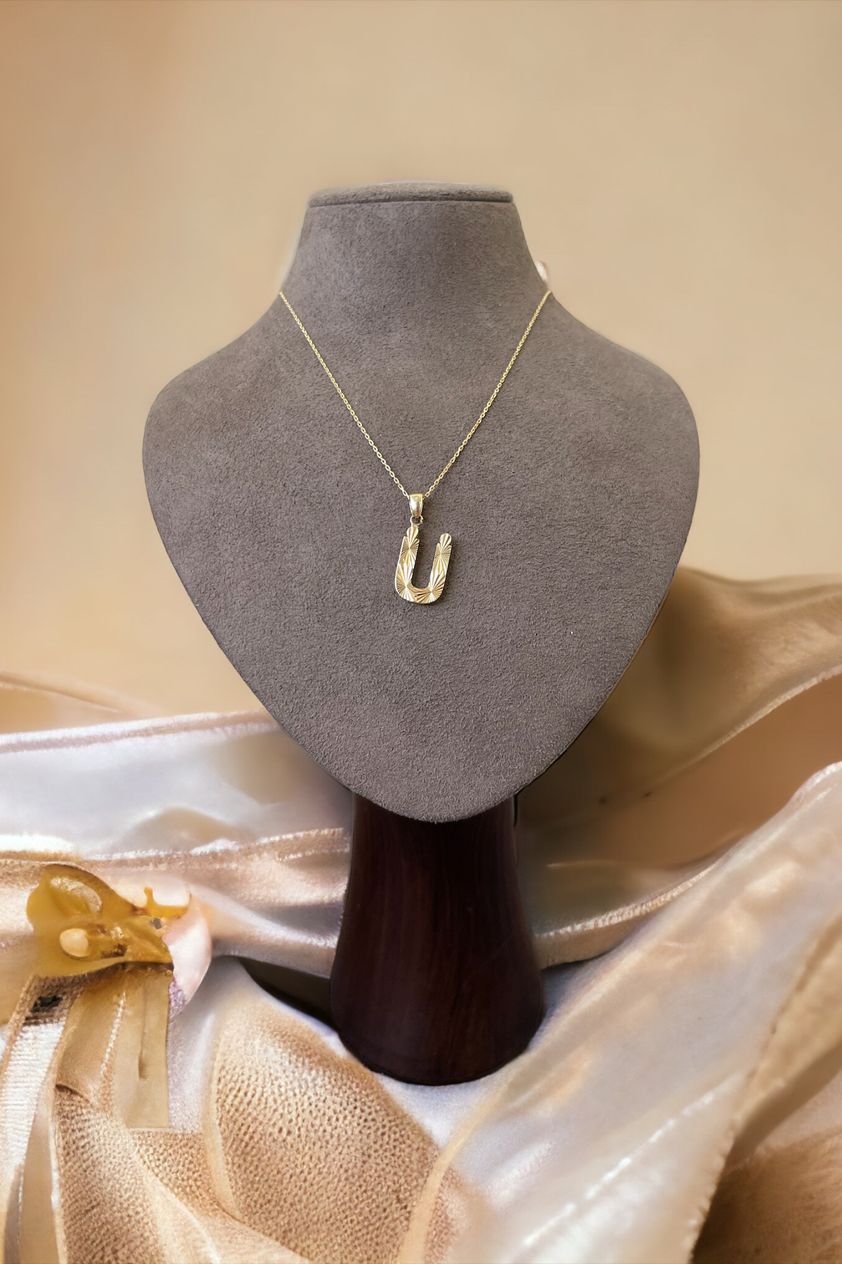 14 Ayar Altın Ü Harf Kolye Ucu