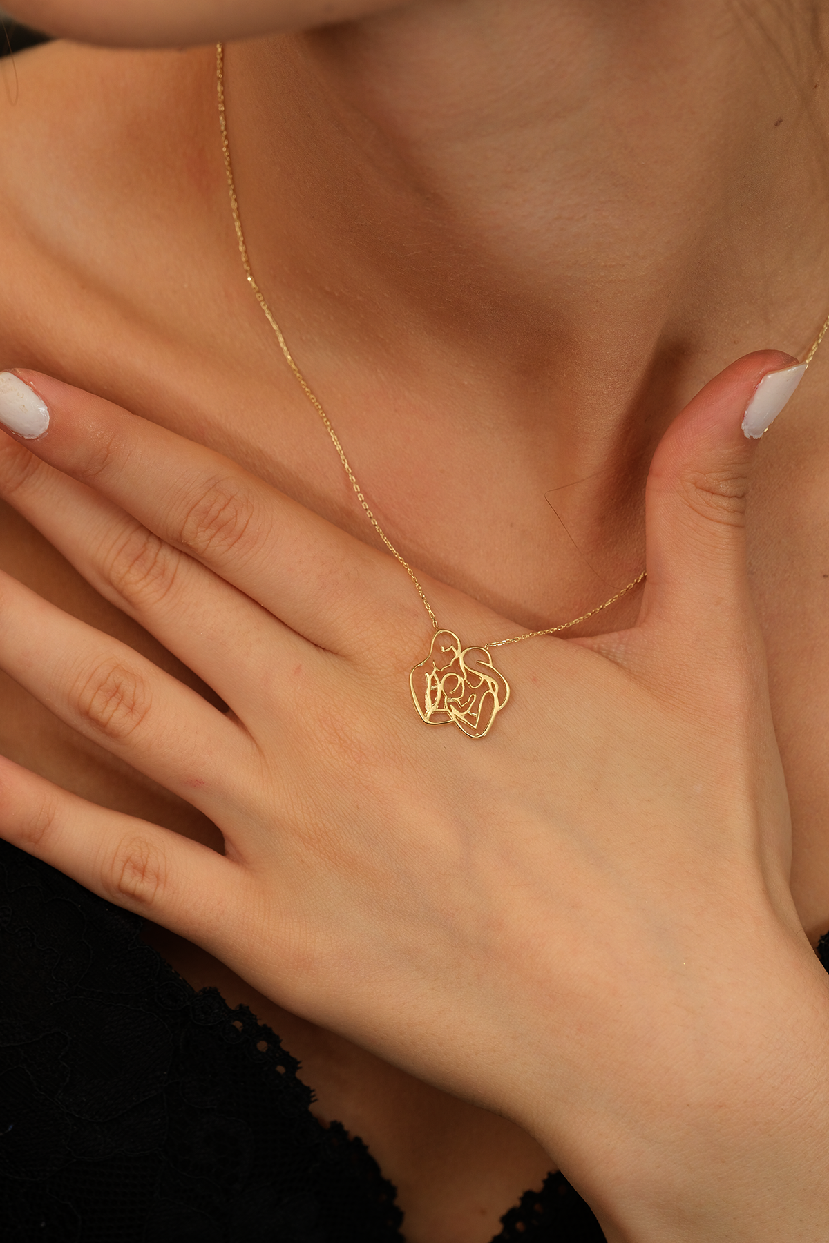 14 Ayar Altın Aile Figürlü Kolye