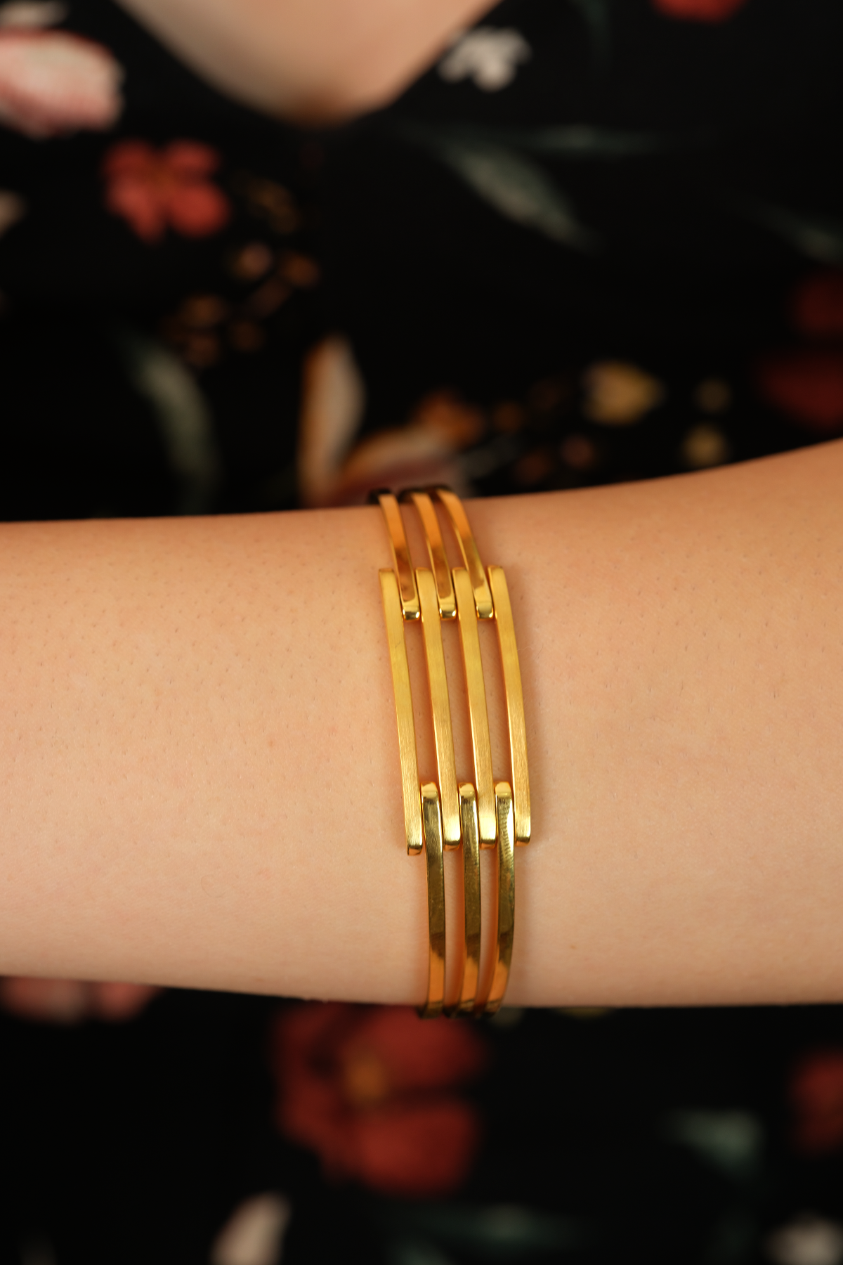 14 Ayar Altın Cimarlı Kaburga Kelepçe