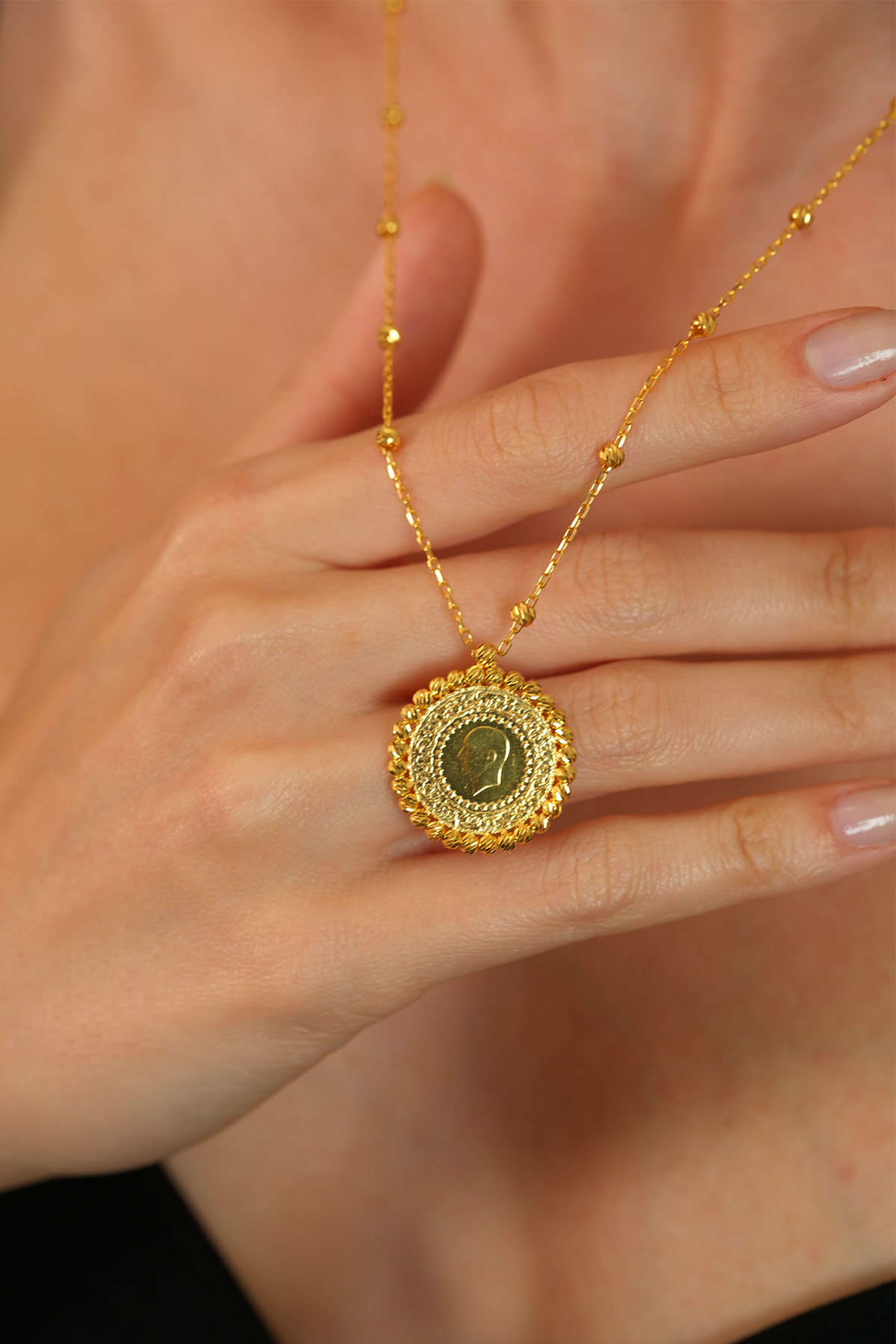 14 Ayar Altın Dorikalı Çeyrekli Kolye