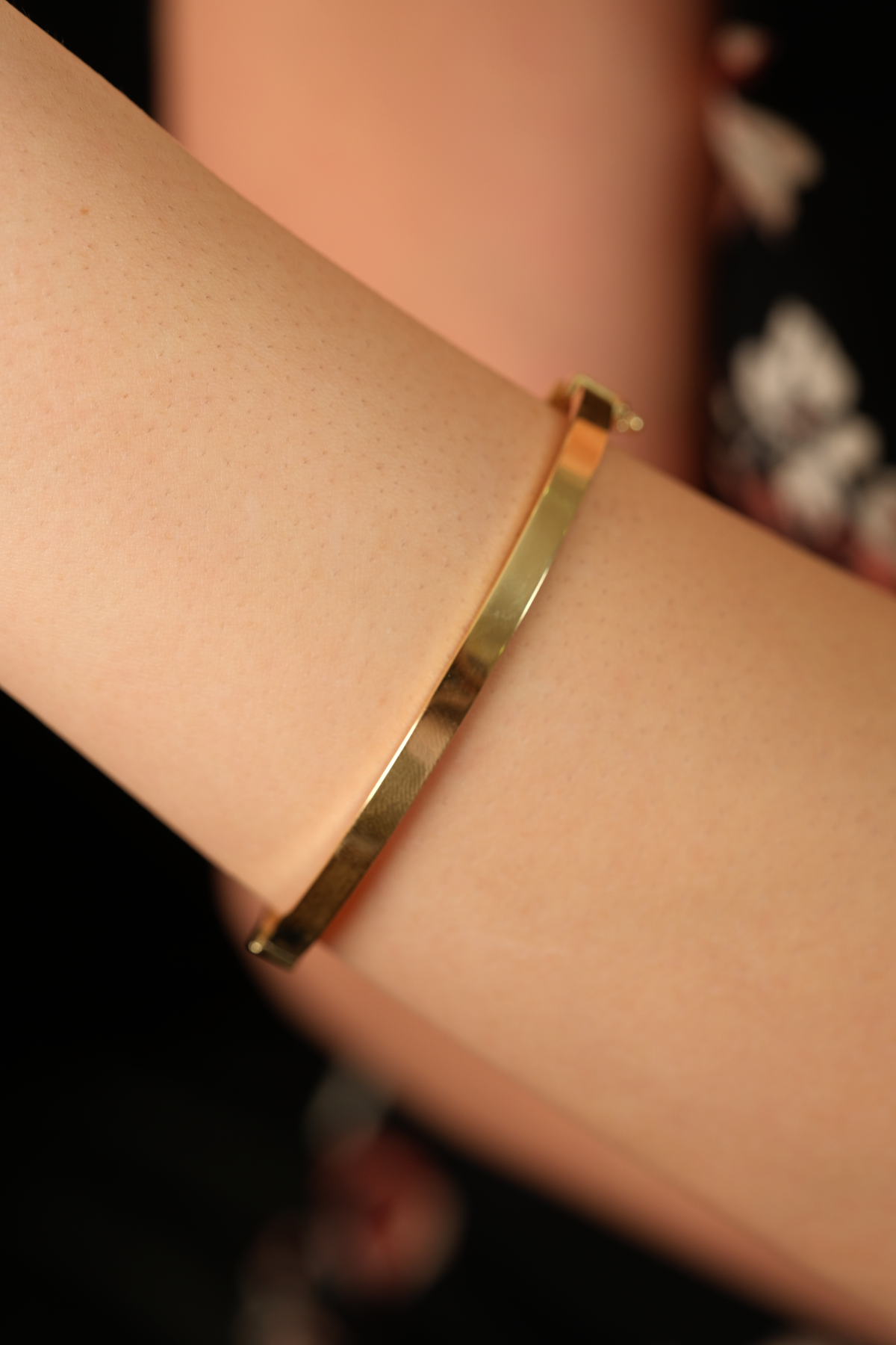 14 Ayar Altın İnce Charnel Kelepçe