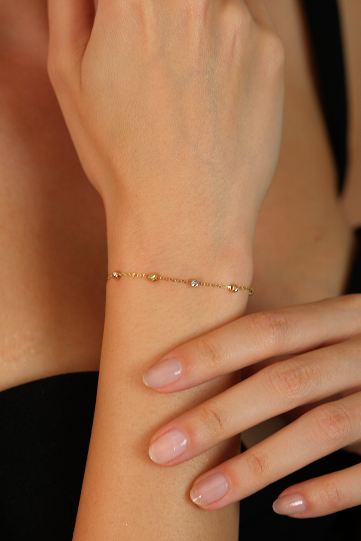 14 Ayar Altın İnce Dorikalı Bileklik