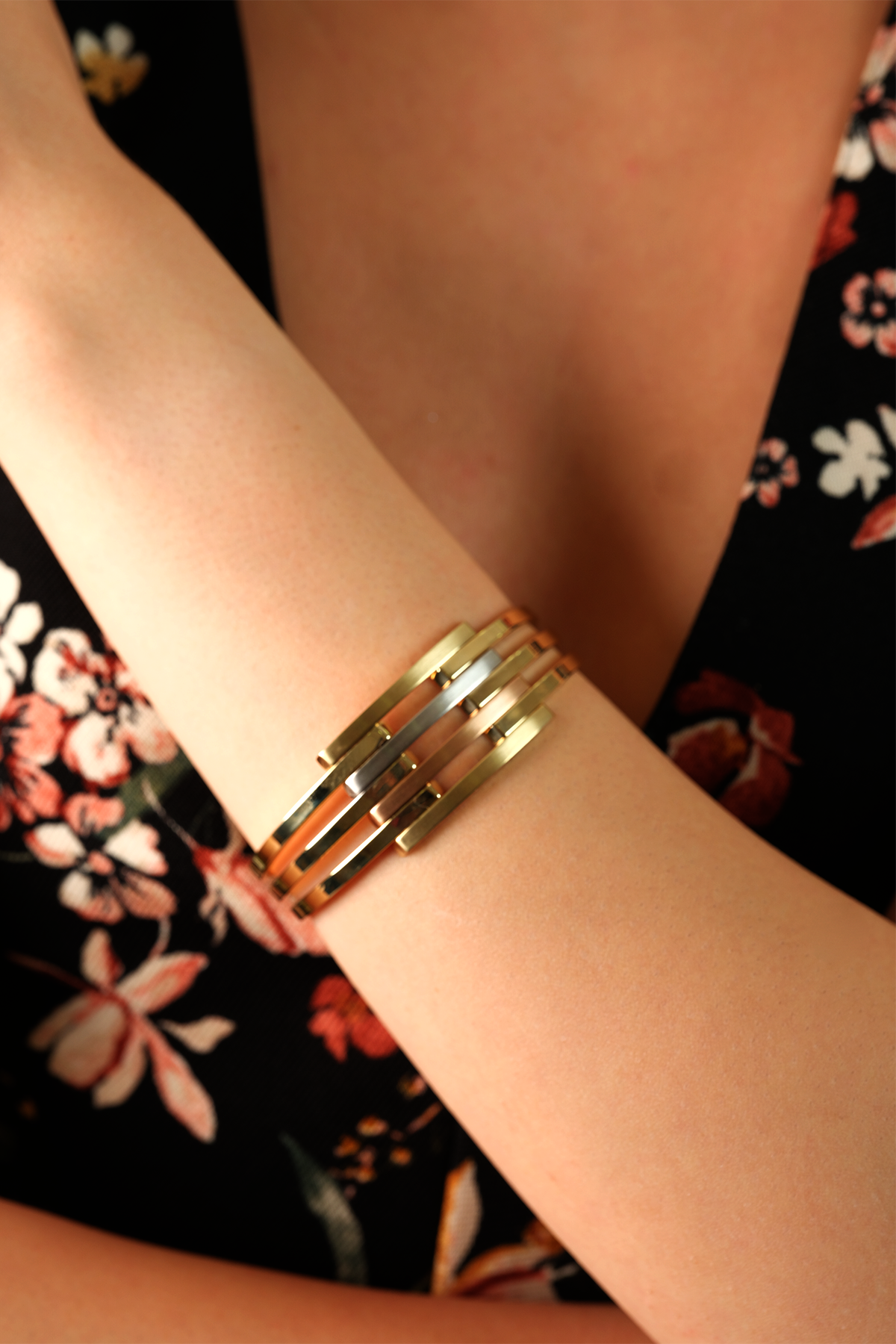 14 Ayar Altın Kalın Üç Renk Kaburga Kelepçe