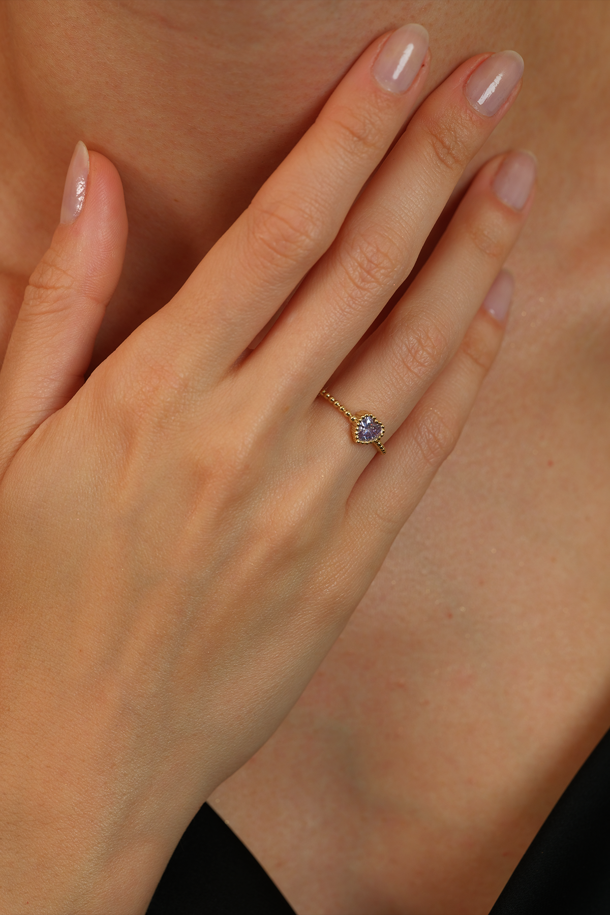 14 Ayar Altın Kalpli Taşlı Eklem Yüzük