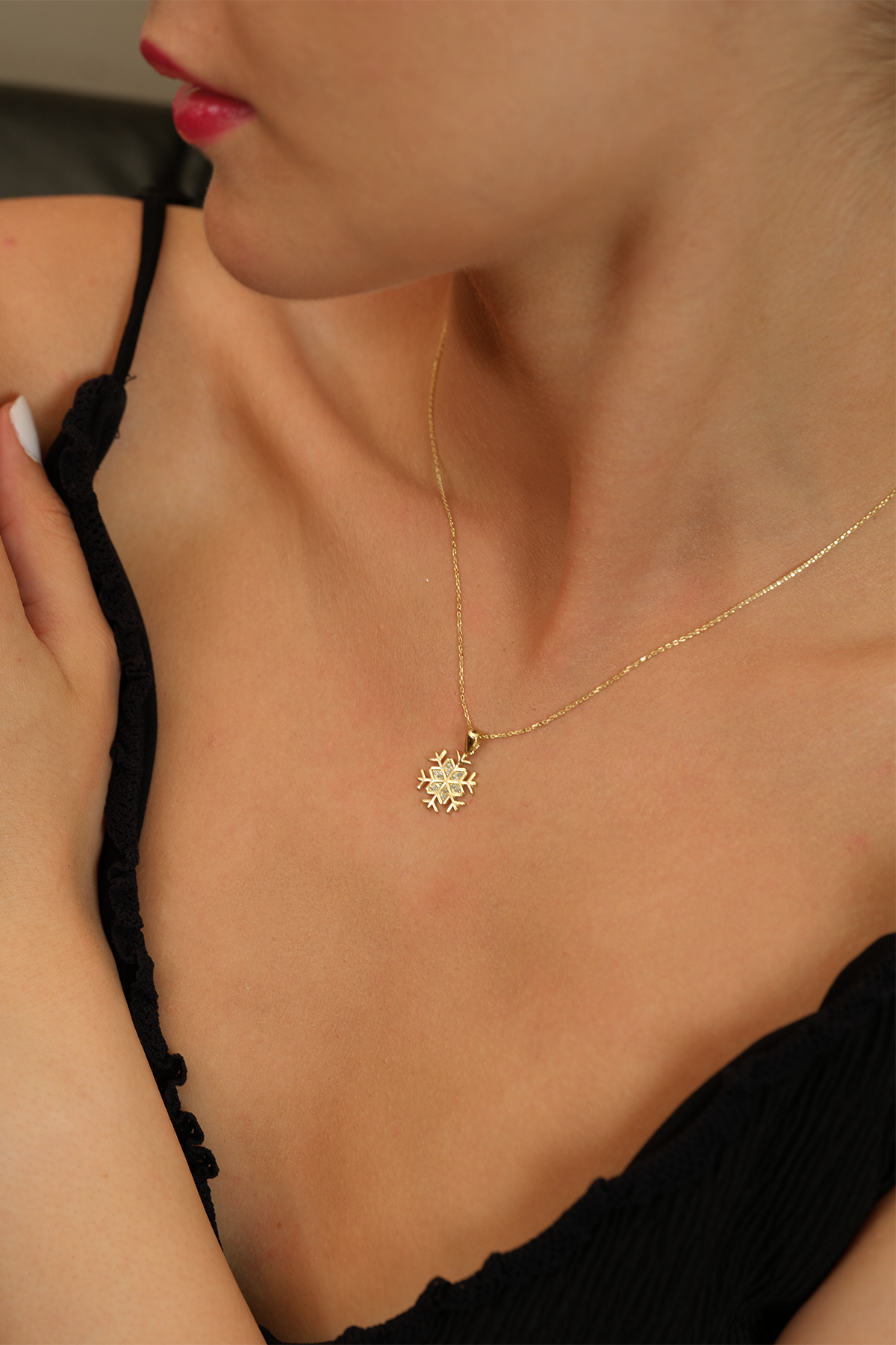 14 Ayar Altın Kar Tanesi Kolye
