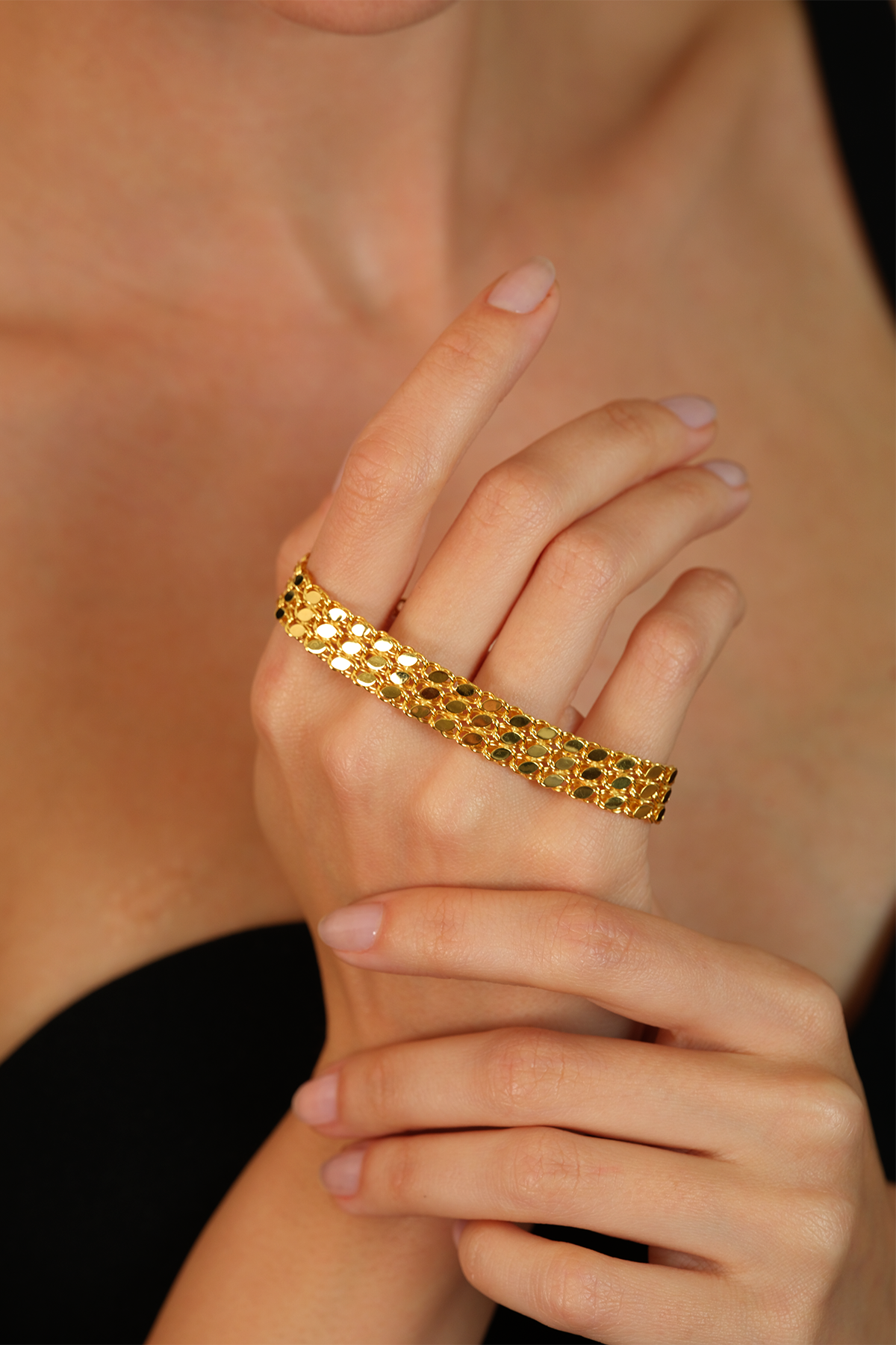 14 Ayar Altın Koyu Renk Üçlü Pullu Bileklik