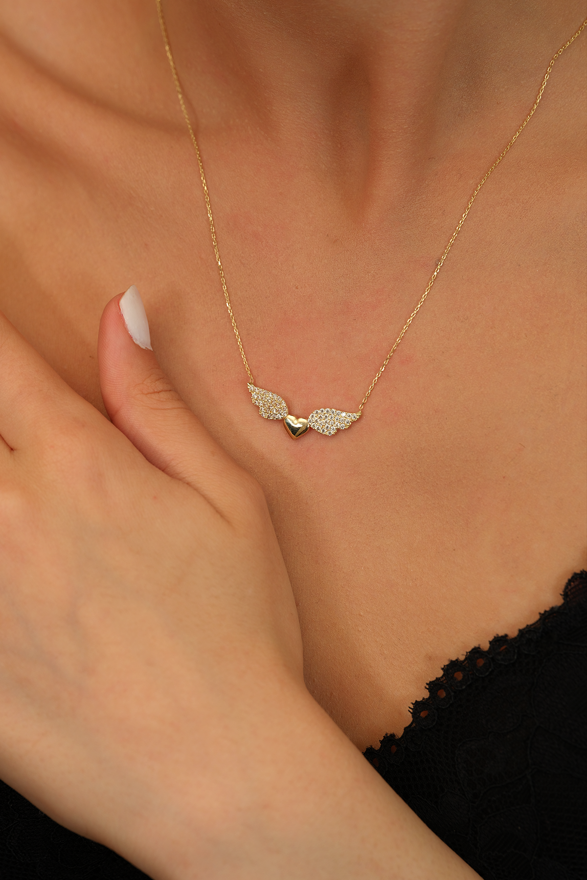 14 Ayar Altın Melek Kanatlı Taşlı Kalp Kolye