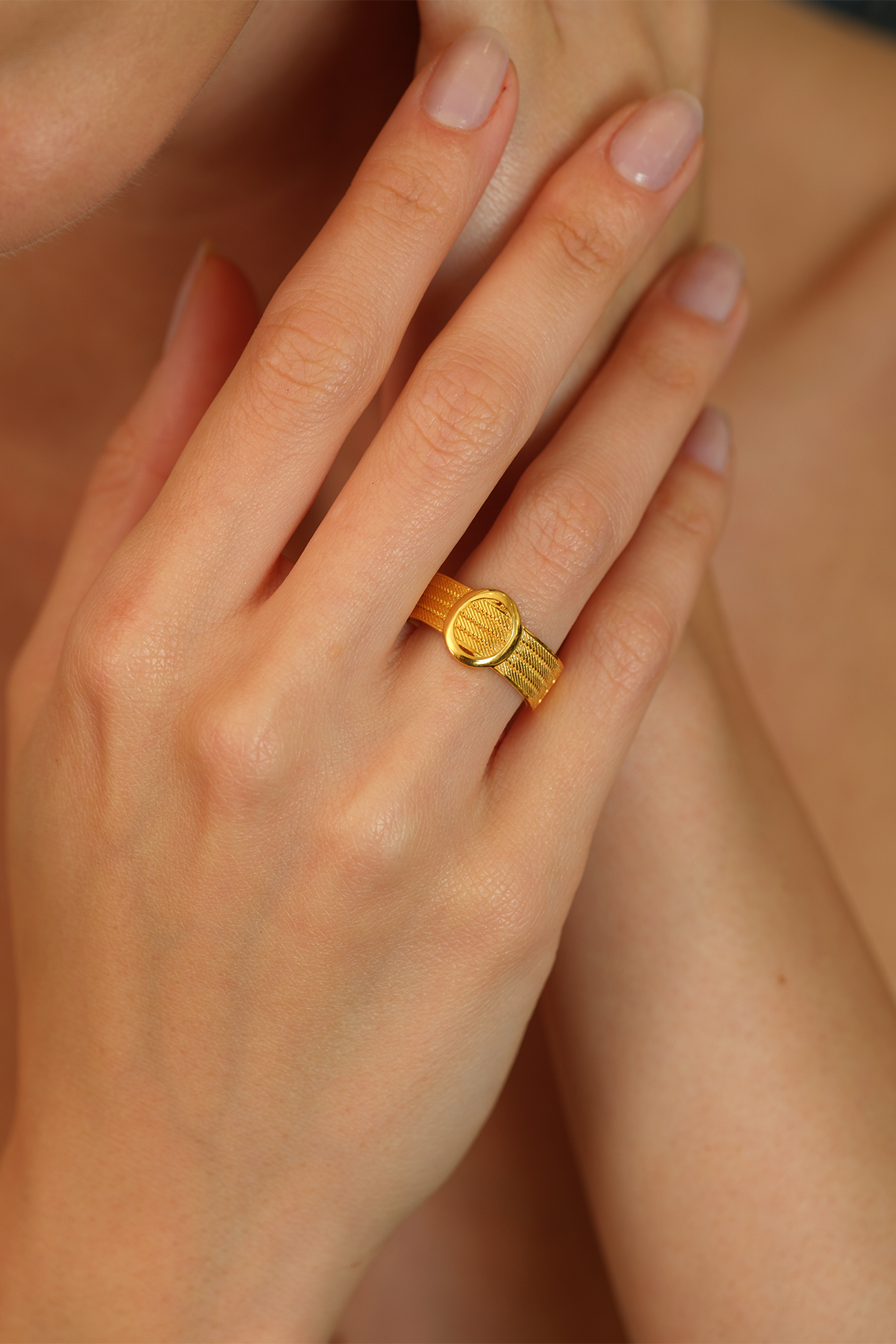 14 Ayar Altın Oval Hasır Yüzük