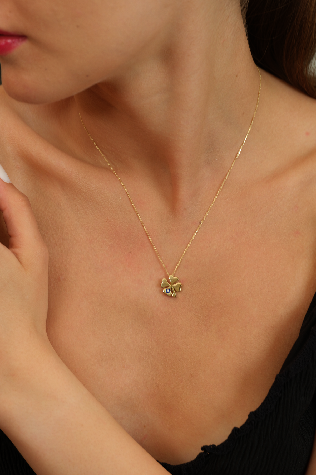 14 Ayar Altın Point Yonca Kolye