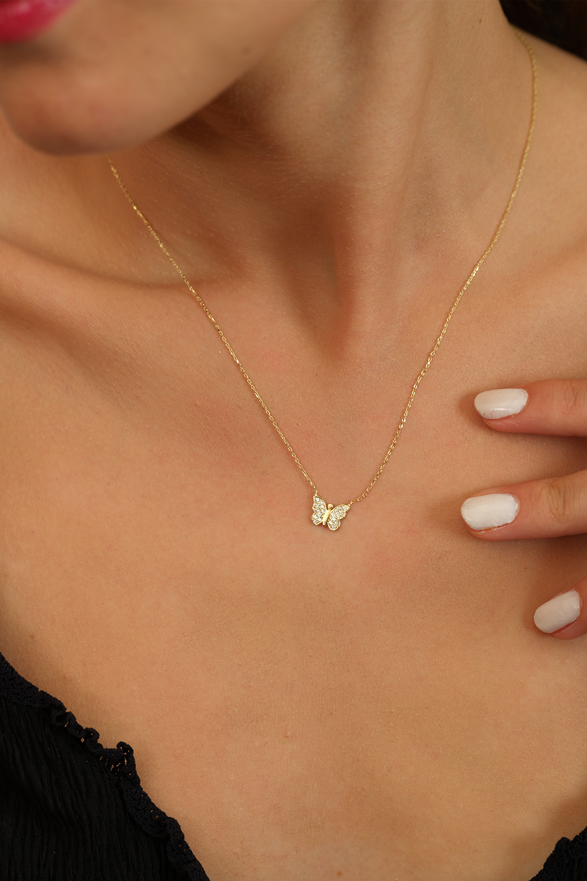 14 Ayar Altın Taşlı Kelebek Kolye