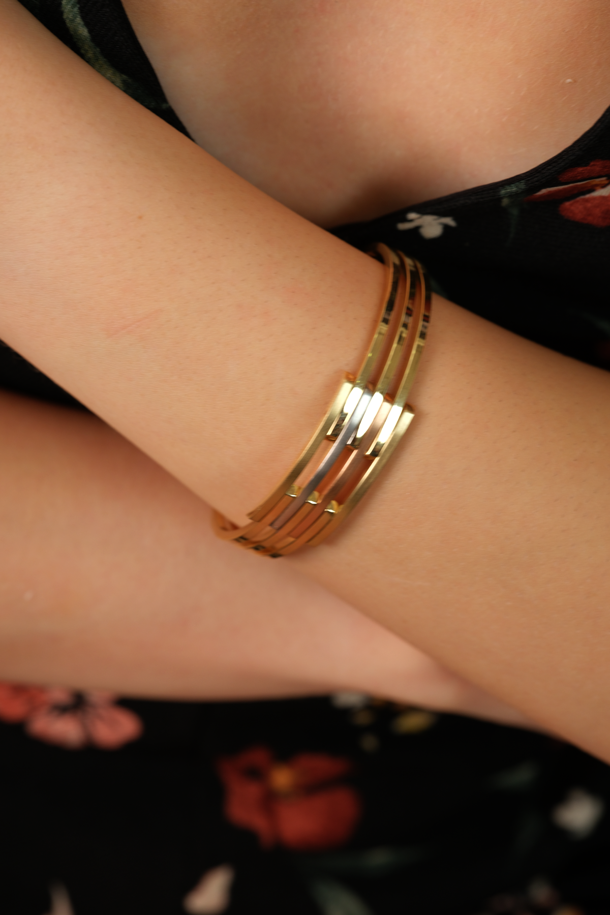 14 Ayar Altın Üç Renk Kaburga Kelepçe