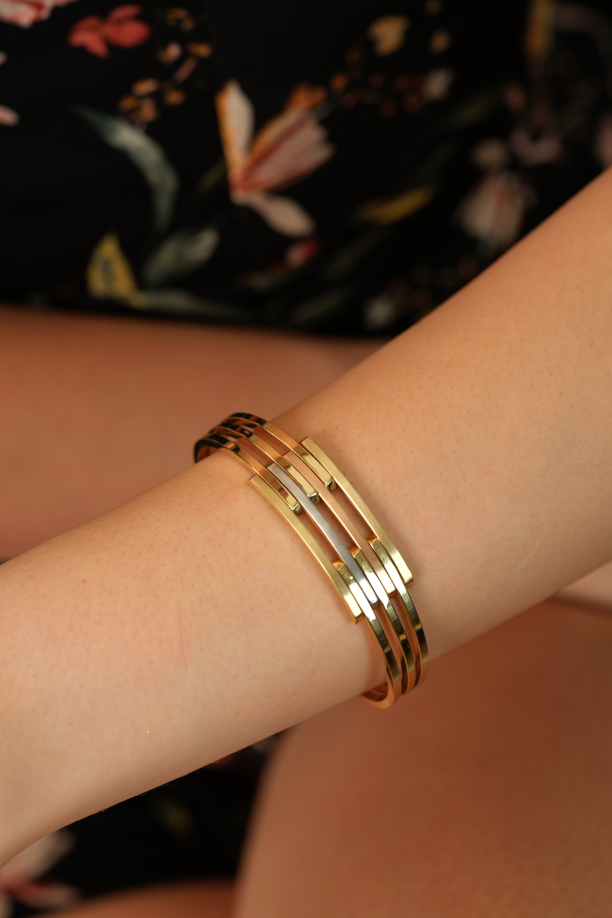 14 Ayar Altın Üç Renk Kaburga Kelepçe