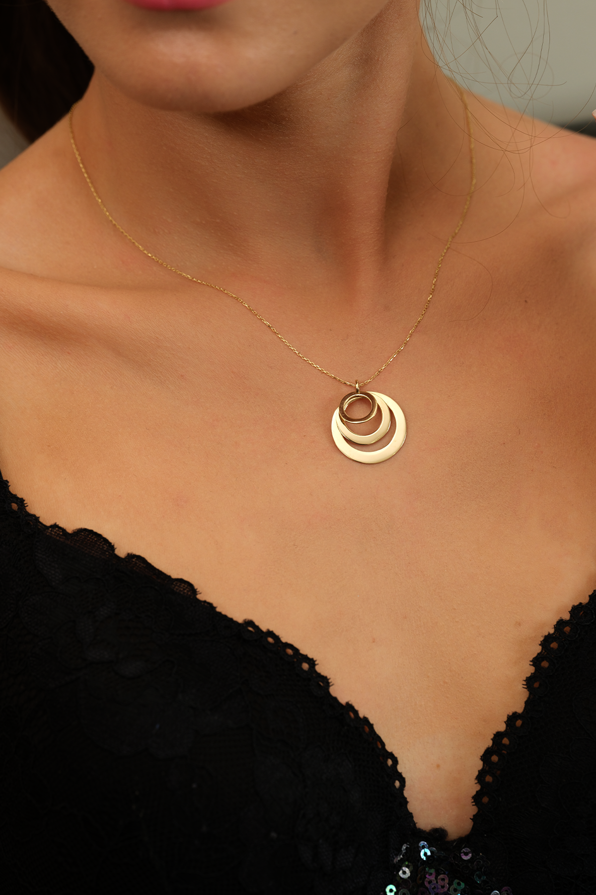 14 Ayar Altın Üçlü Plaka Kolye