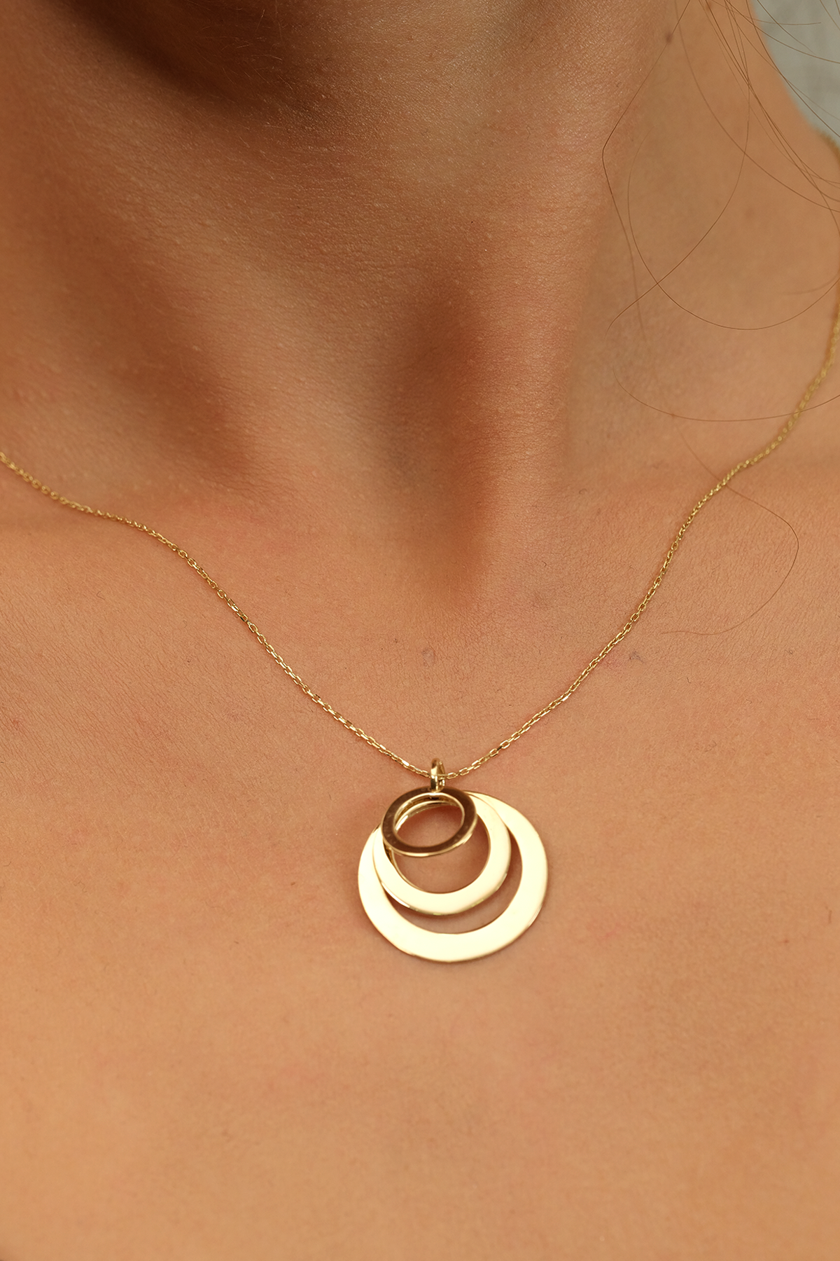 14 Ayar Altın Üçlü Plaka Kolye