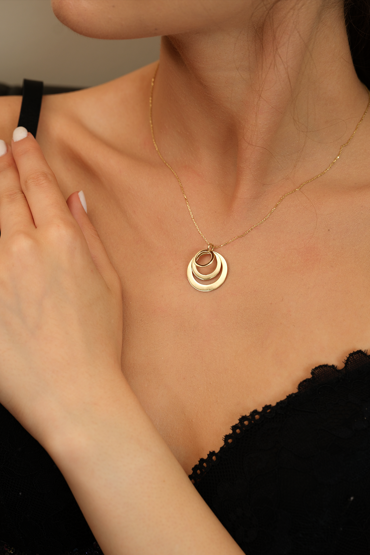 14 Ayar Altın Üçlü Plaka Kolye