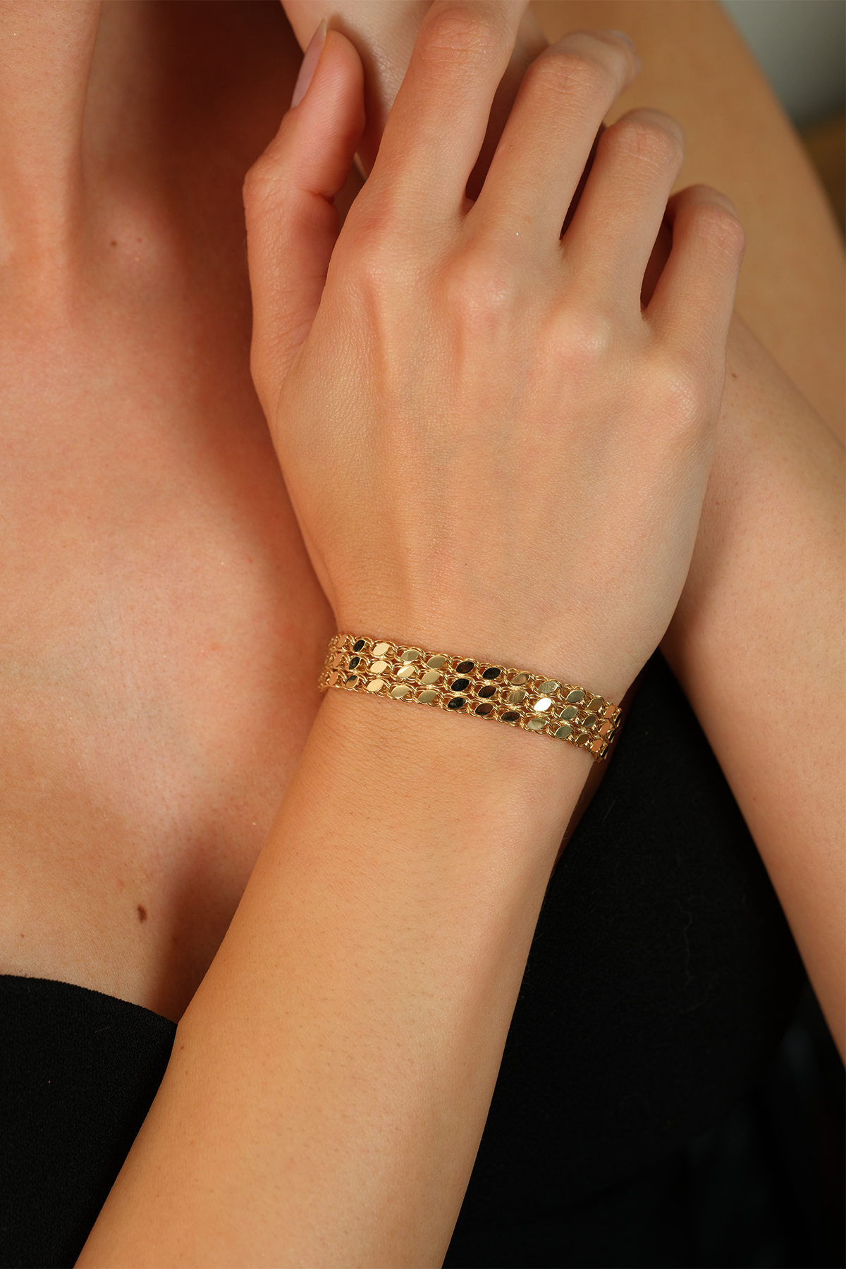 14 Ayar Altın Açık Renk Üçlü Pullu Bileklik