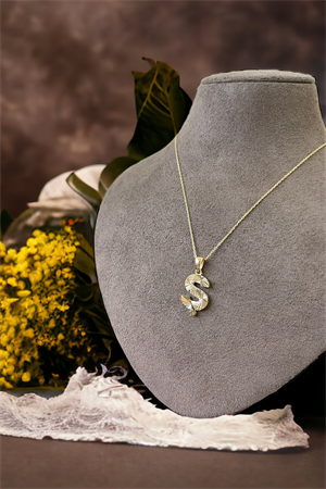 14 Ayar Altın Ş Harf Kolye Ucu