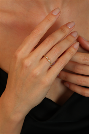 14 Ayar Altın Baget Taşlı Çıtır Yüzük