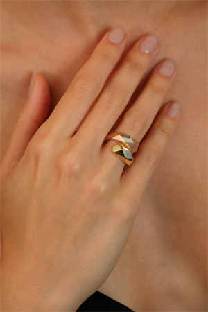 14 Ayar Altın Dörtgen Köşeli Yüzük