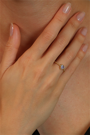 14 Ayar Altın Kalpli Taşlı Eklem Yüzük