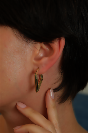 14 Ayar Altın Shine Üçgen Küpe