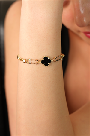 14 Ayar Altın Siyah Yonca Dorikalı Gurmet Bileklik